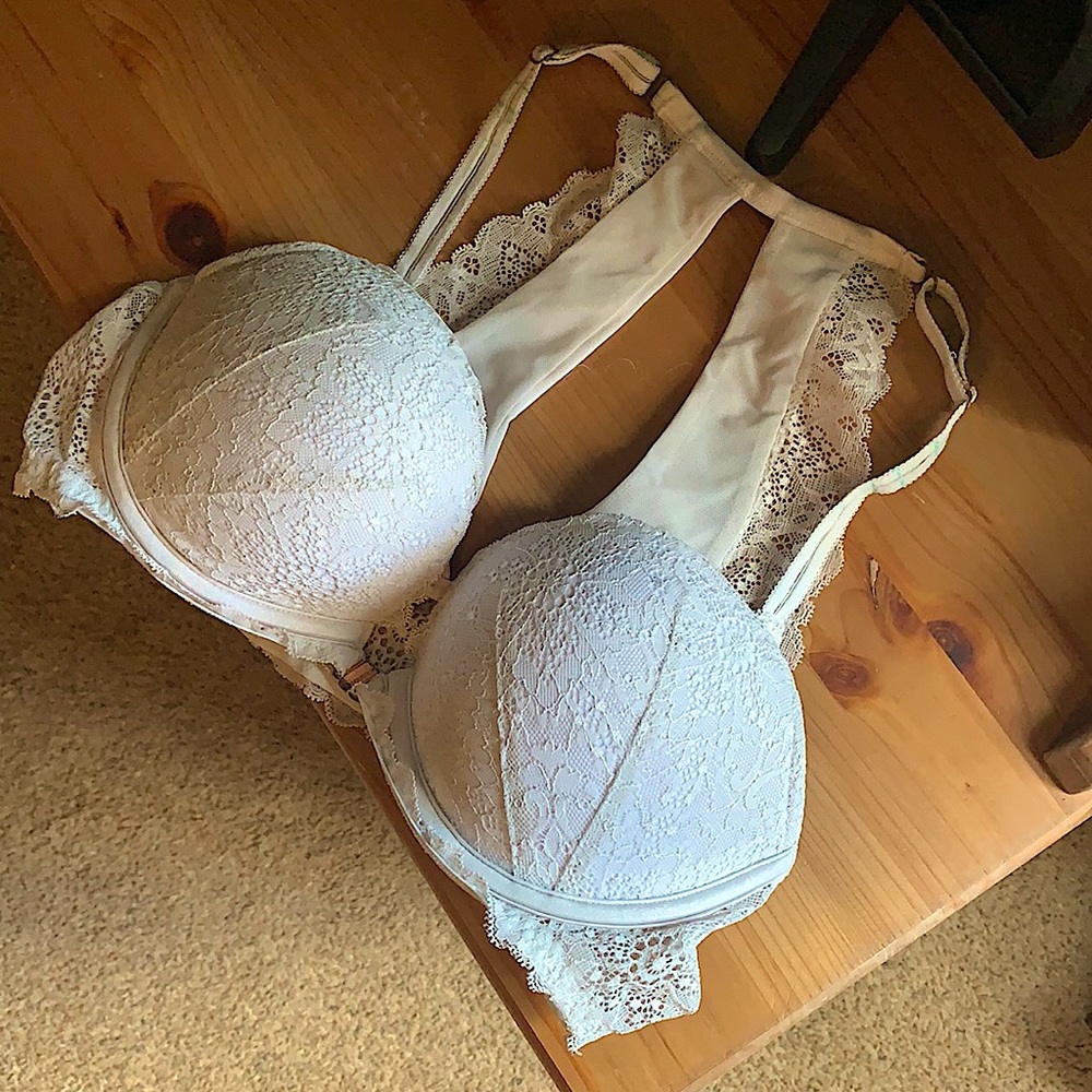 PINK Victoria’s Secret Front Close Bra